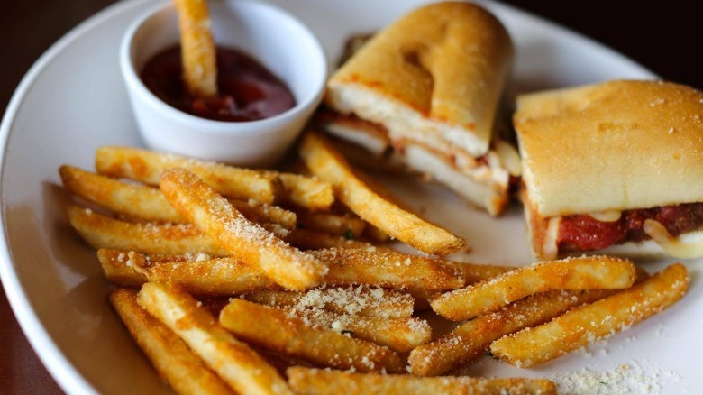 breadstick sandwich with parmesan fries