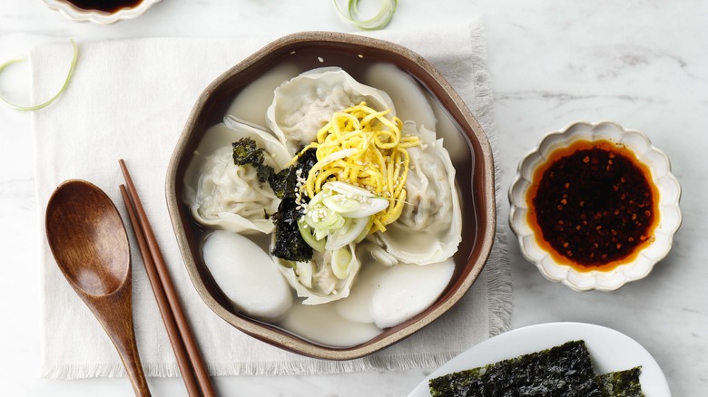 bowl of tteokguk soup