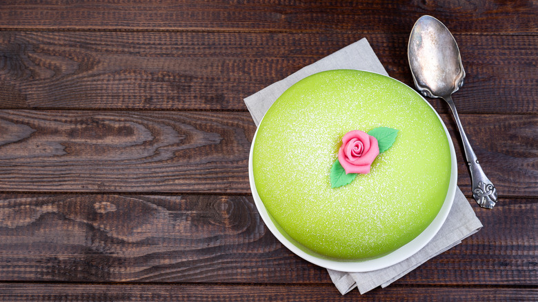 swedish princess cake with spoon