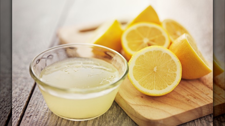 lemons and fresh lemon juice