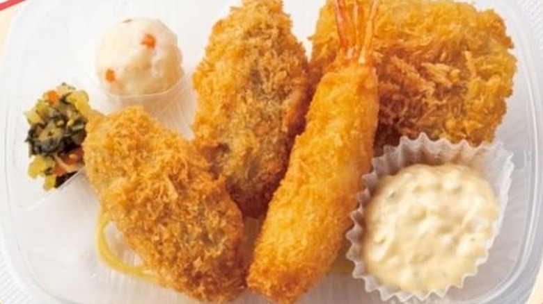 Fried fish with tartar sauce