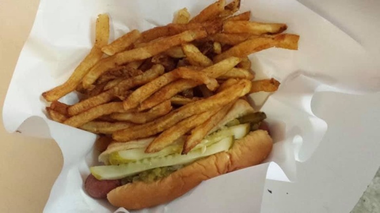 Dave's Red Hots Chicago dog