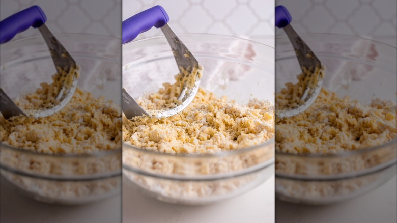 Pastry cutter tool in a bowl