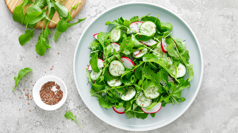 Salad with arugula, radish