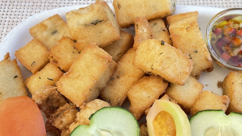 Fried cornbread with vegetables