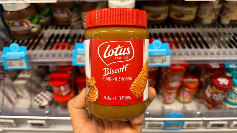 Tub of Lotus Biscoff Spread