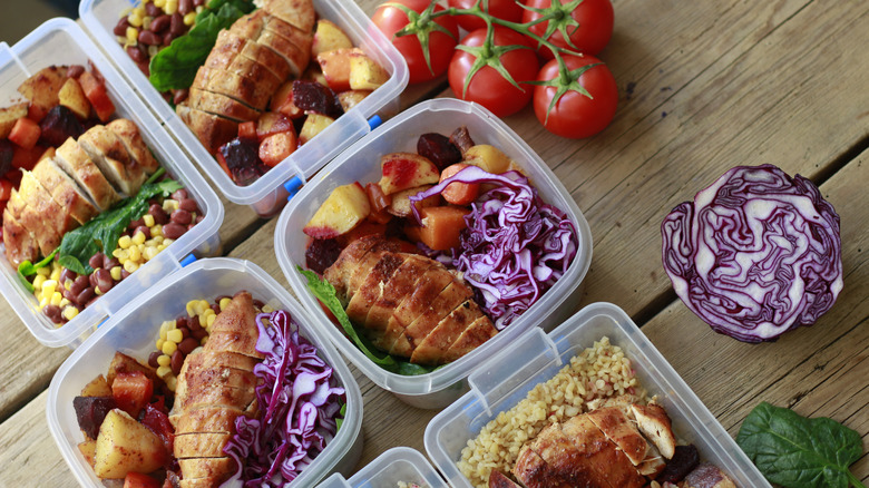 meal prep containers chicken vegetables