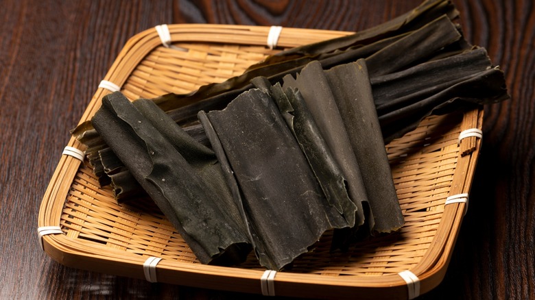 Basket of kombu