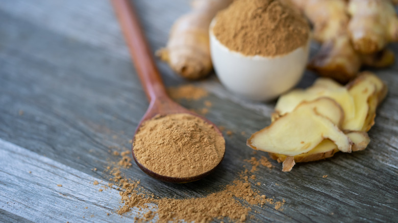 Tablespoon of ginger spice
