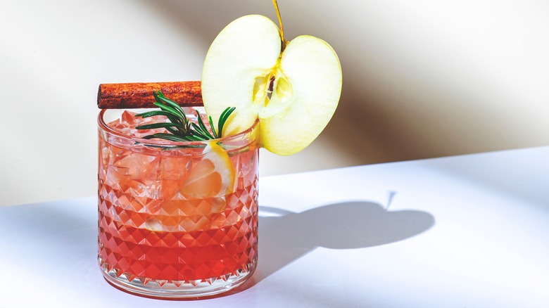 Vodka cranberry with apple garnish