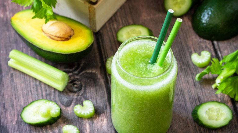 smoothie with avocado and celery 