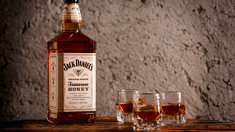 Jack Daniel's Tennessee Honey with glasses