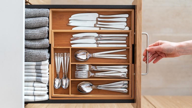 Silverware drawer