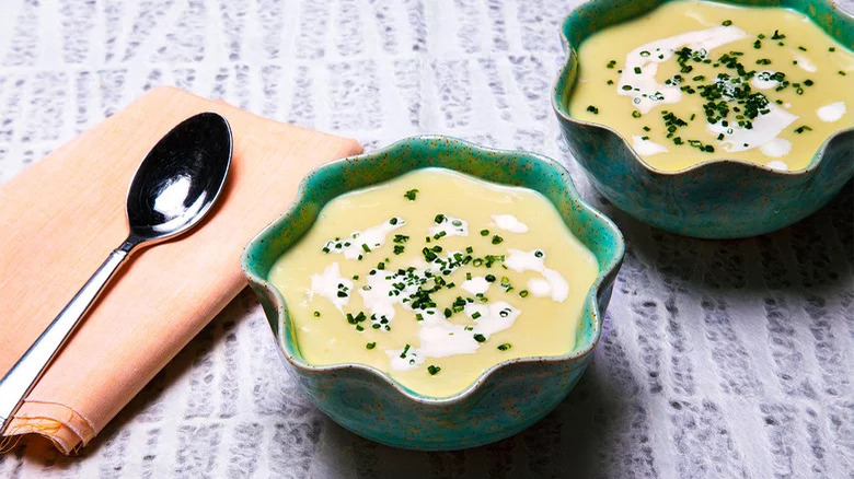 Vichyssoise soup in bowls