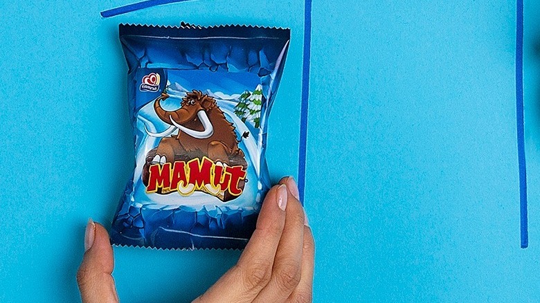 Mamut in its mammoth-themed wrapper