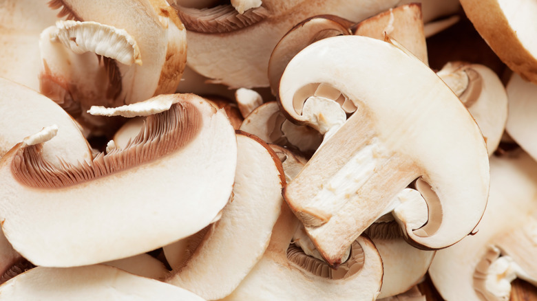 pile of sliced mushrooms