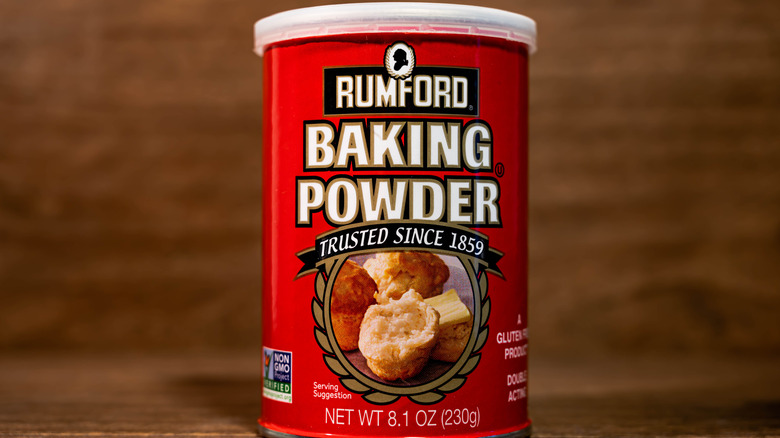 Tin of Rumford baking powder can