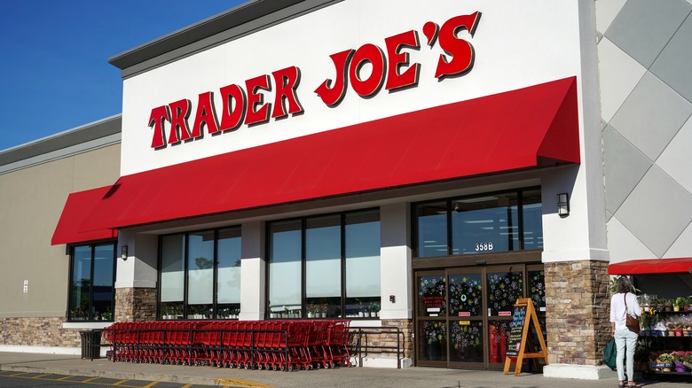 Trader Joe's  grocery store