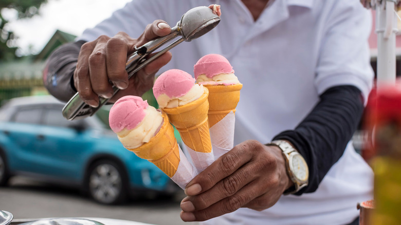 vendor scooping ice cream