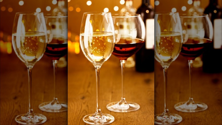 Red and white wine glasses