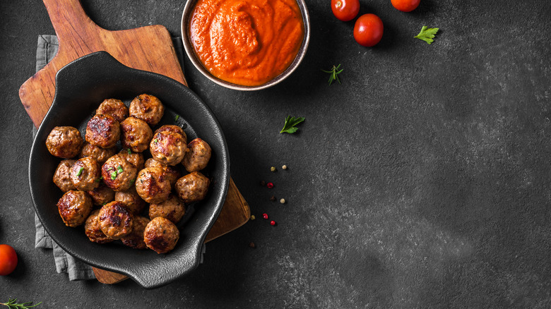 meatballs in black skillet