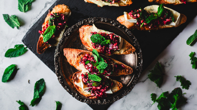 Cranberry mint crostini on plate