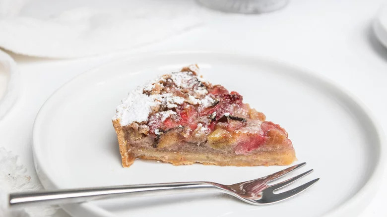 Strawberry rhubarb custard tart slice