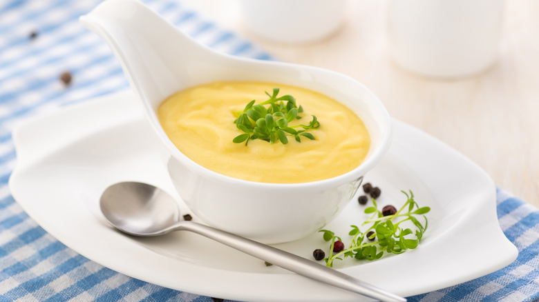 Classic French hollandaise sauce