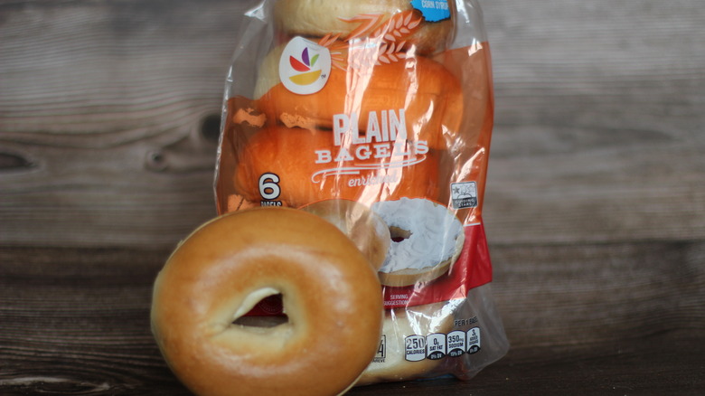 Stop & Shop plain bagels