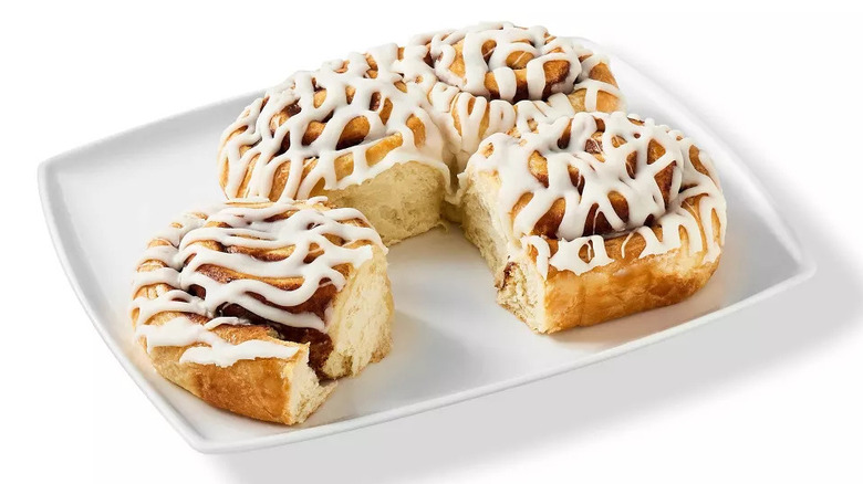 Target bakery cinnamon rolls plate