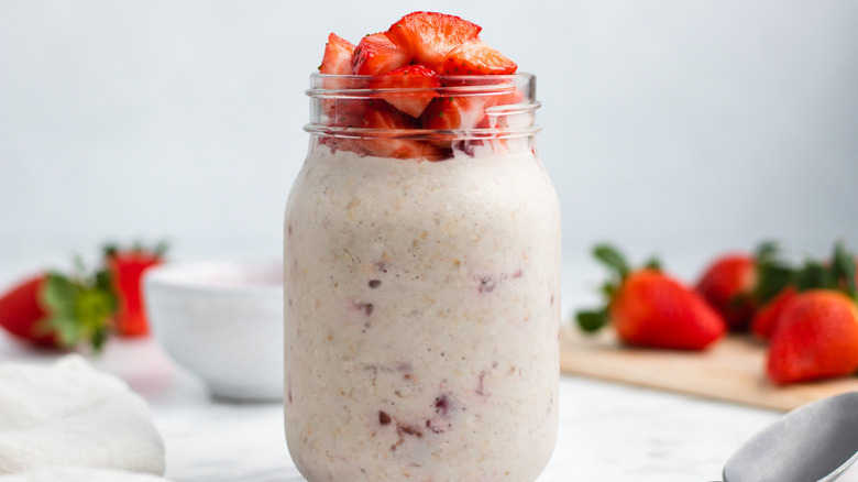 Strawberry Overnight Oats