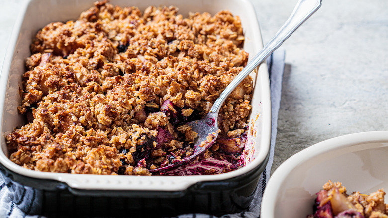 berry crisp with granola topping