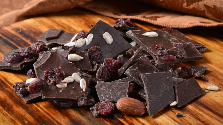 chocolate bark with almonds