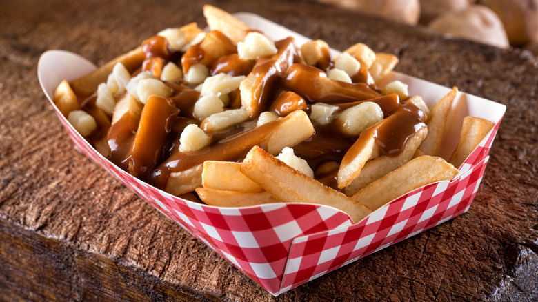 Poutine in paper basket