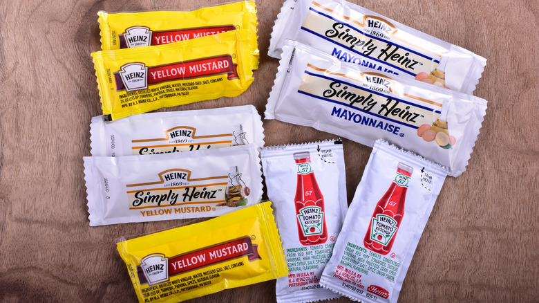 Single serve sauce packets