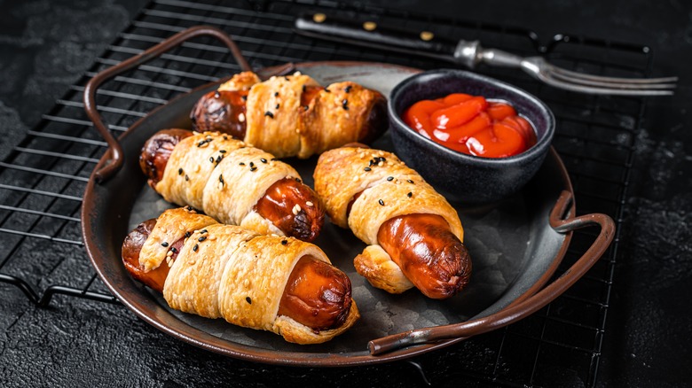 Pigs in a blanket with seasoning