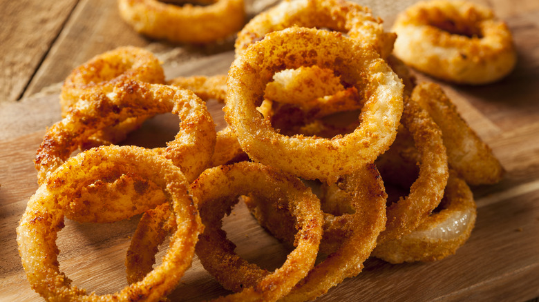 crunchy deep fried onion rings