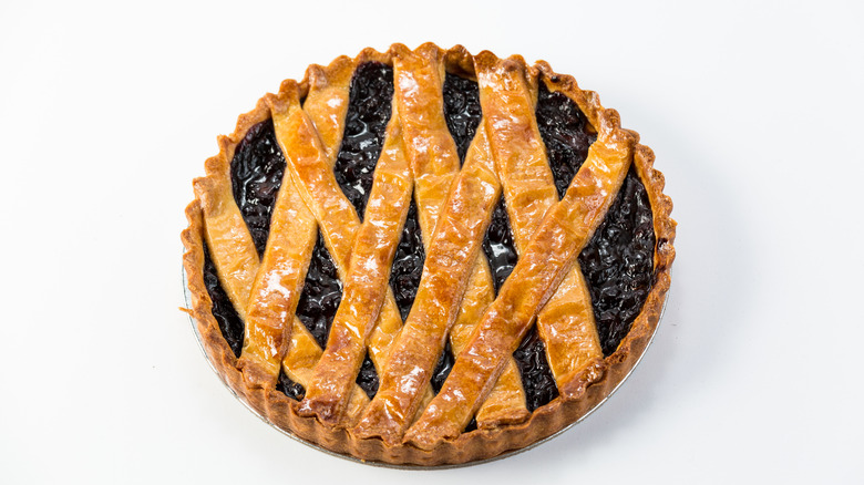 Blueberry pie with wheat crust