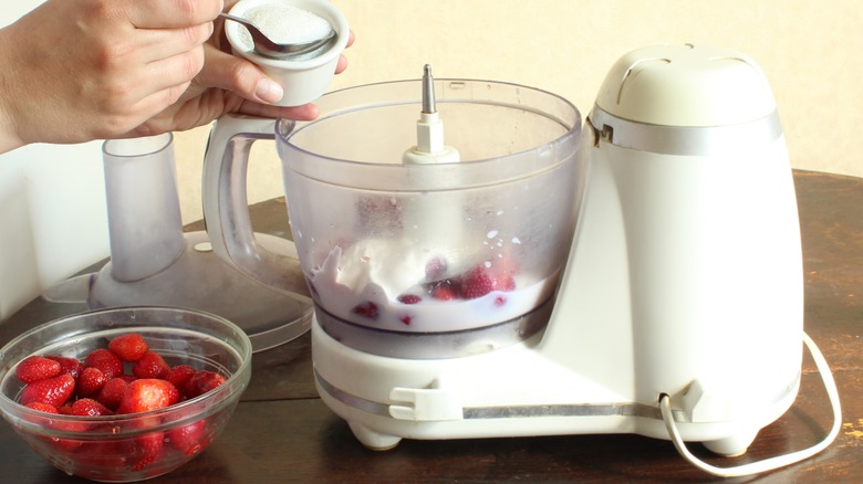 Strawberry shake in food processor