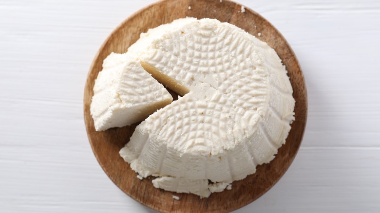 Fresh ricotta cheese