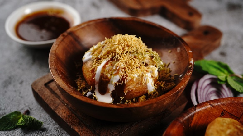 Raj kachori in wooden bowl