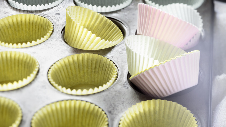 Cupcake liners in tin