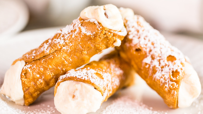 Cannoli on plate