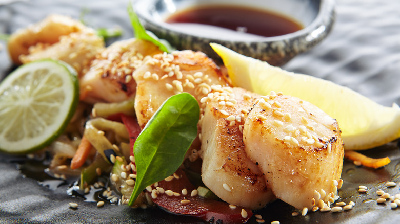 scallops with sesame soy sauce