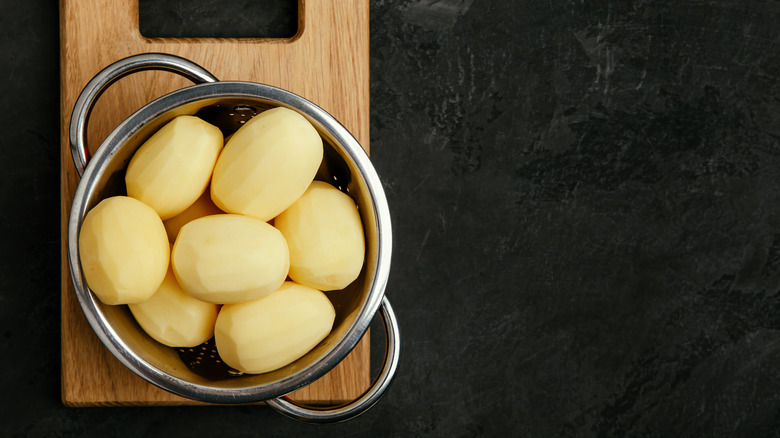 Peeled canned potatoes 