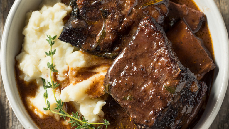 Mashed potatoes, short ribs