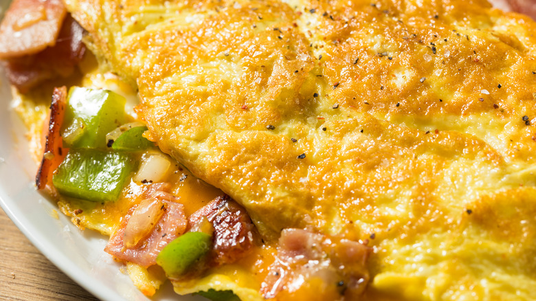 omelet with meat