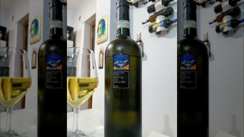 greco di tufo wine bottle