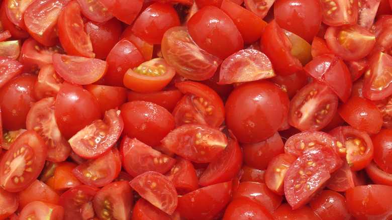 pile of chopped tomatoes