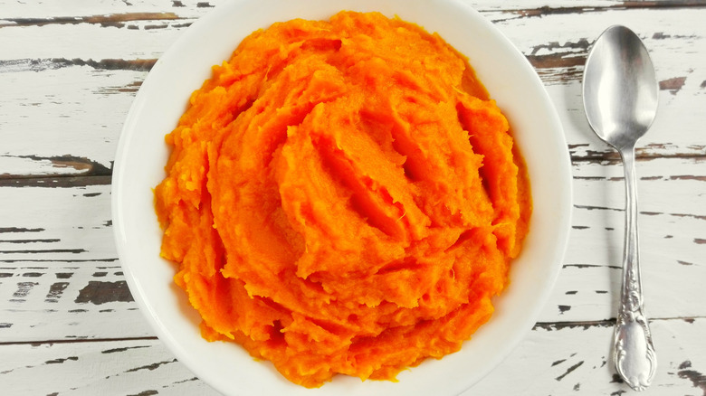 Mashed carrot purée